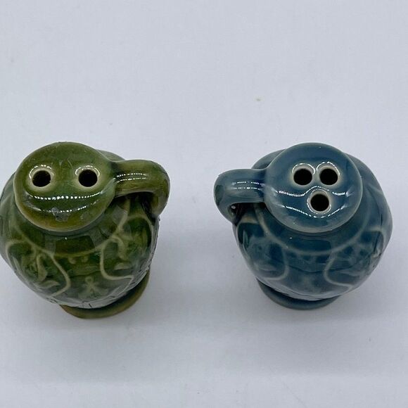 Mini Salt & Pepper Shaker Ceramic Hand Painted - Picture 7 of 9